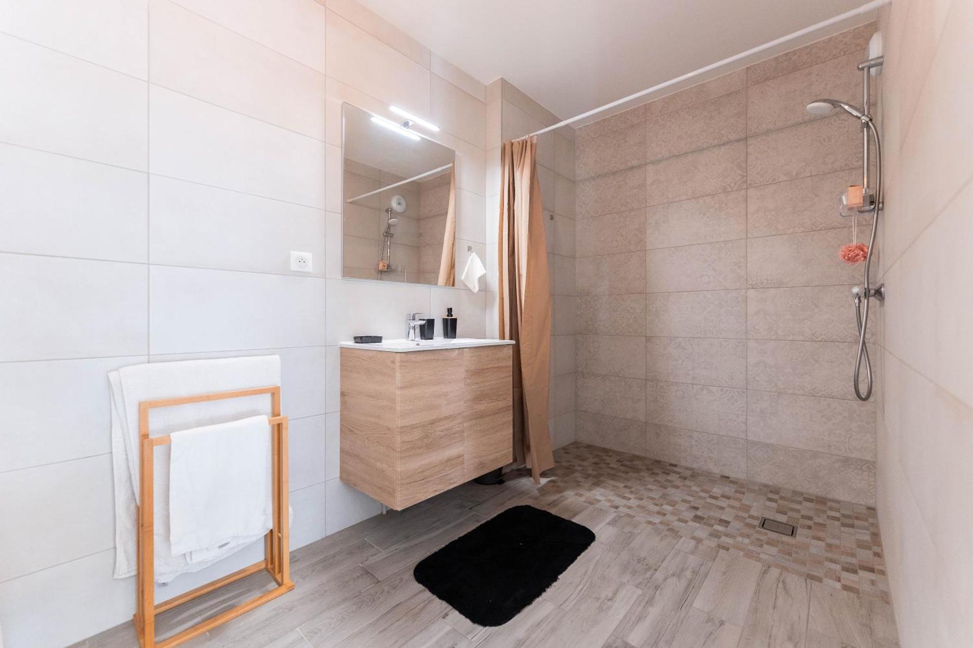 Ferienwohnung Les Jardins De La Semme Colmar Exterior foto