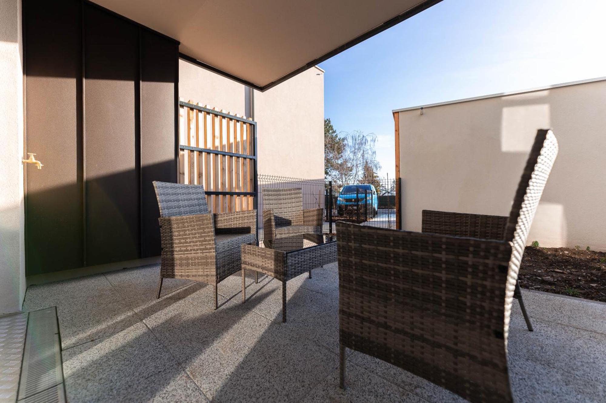 Ferienwohnung Les Jardins De La Semme Colmar Exterior foto
